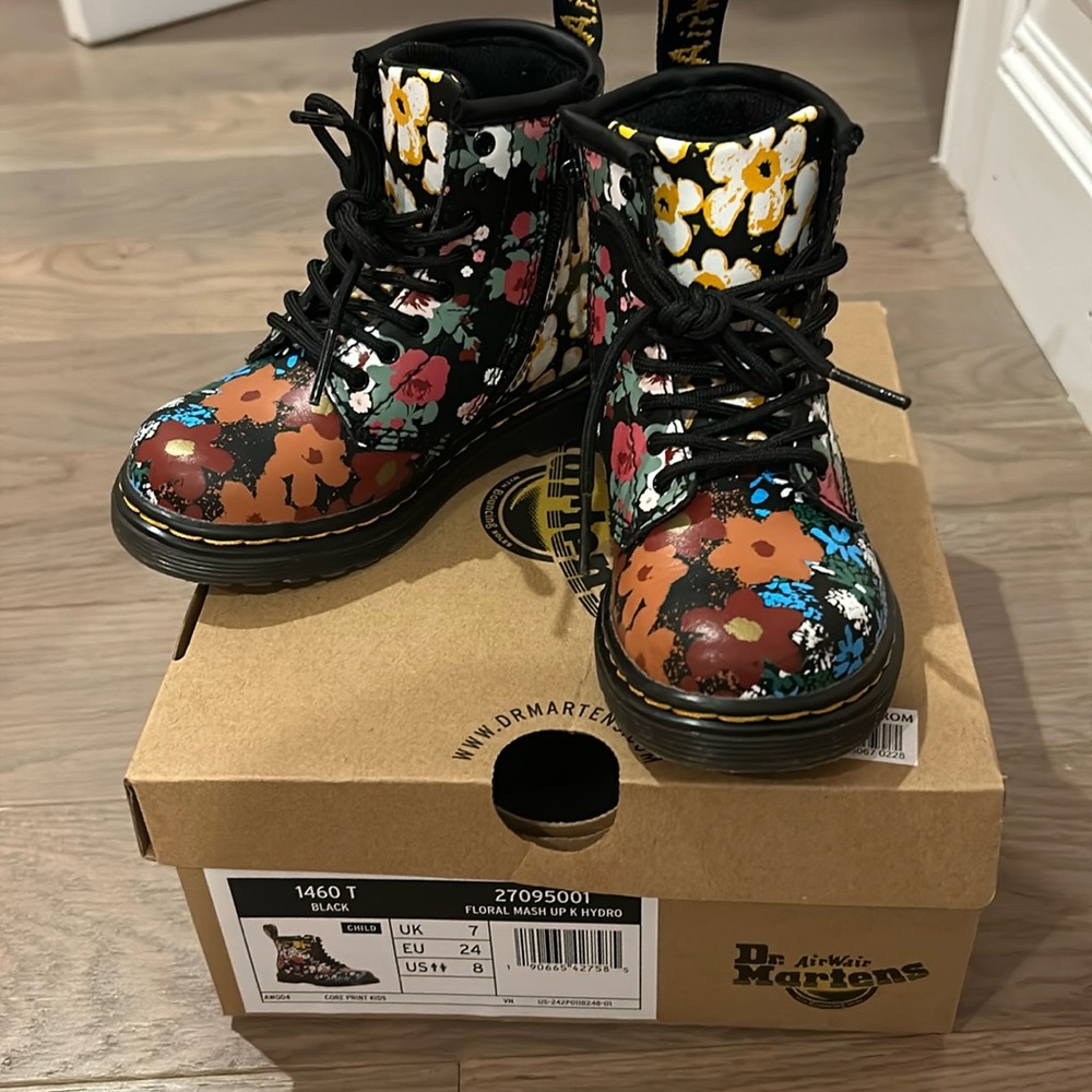 Like new dr martens booties